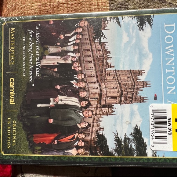 Downtown Abbey - Picture 3 of 4